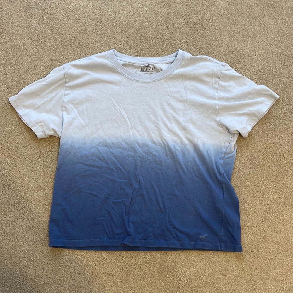 hollister cropped tee💙